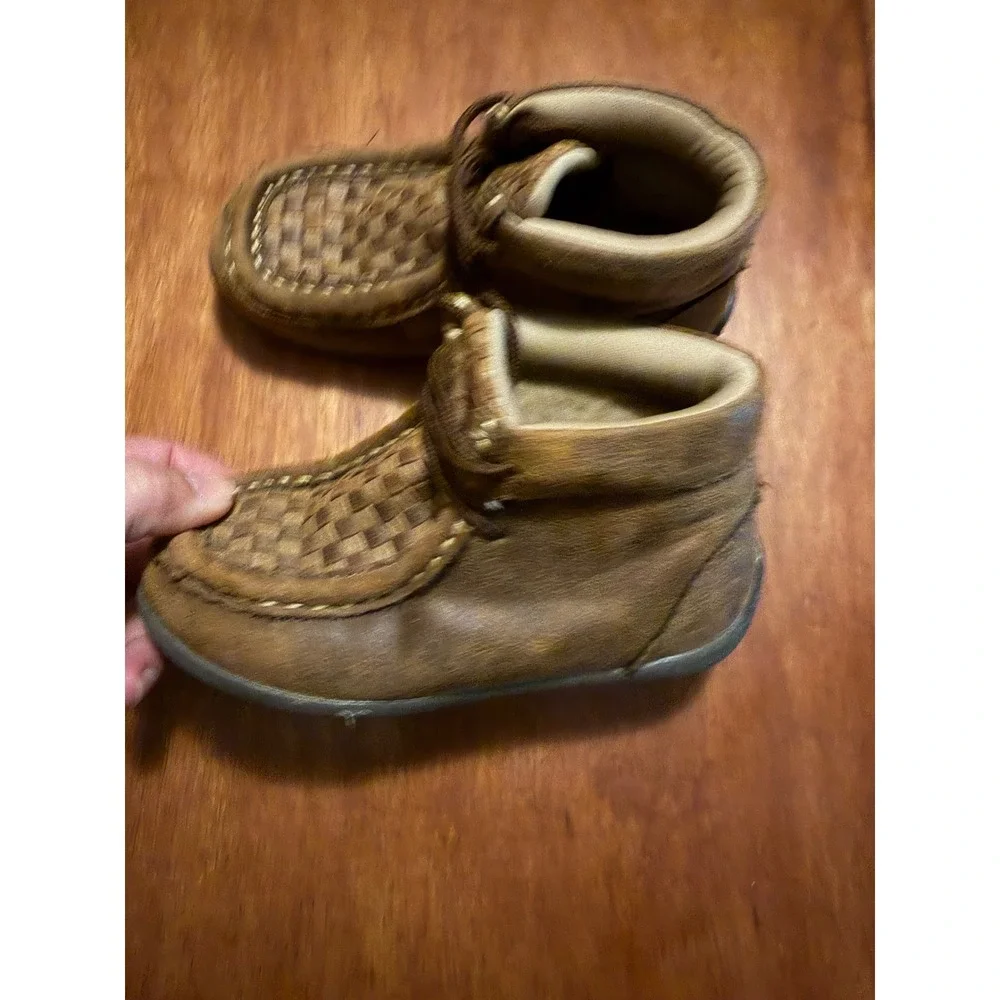 Twister Kids Brown Basketweave Faux Suede Chukka Boots Size 9 Toddler